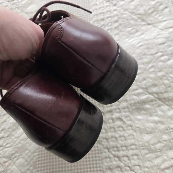 Frye Burgundy Cogniac Women's Lace up Oxfords poiny toe Minimalist | Size 7.5 - Picture 2 of 10